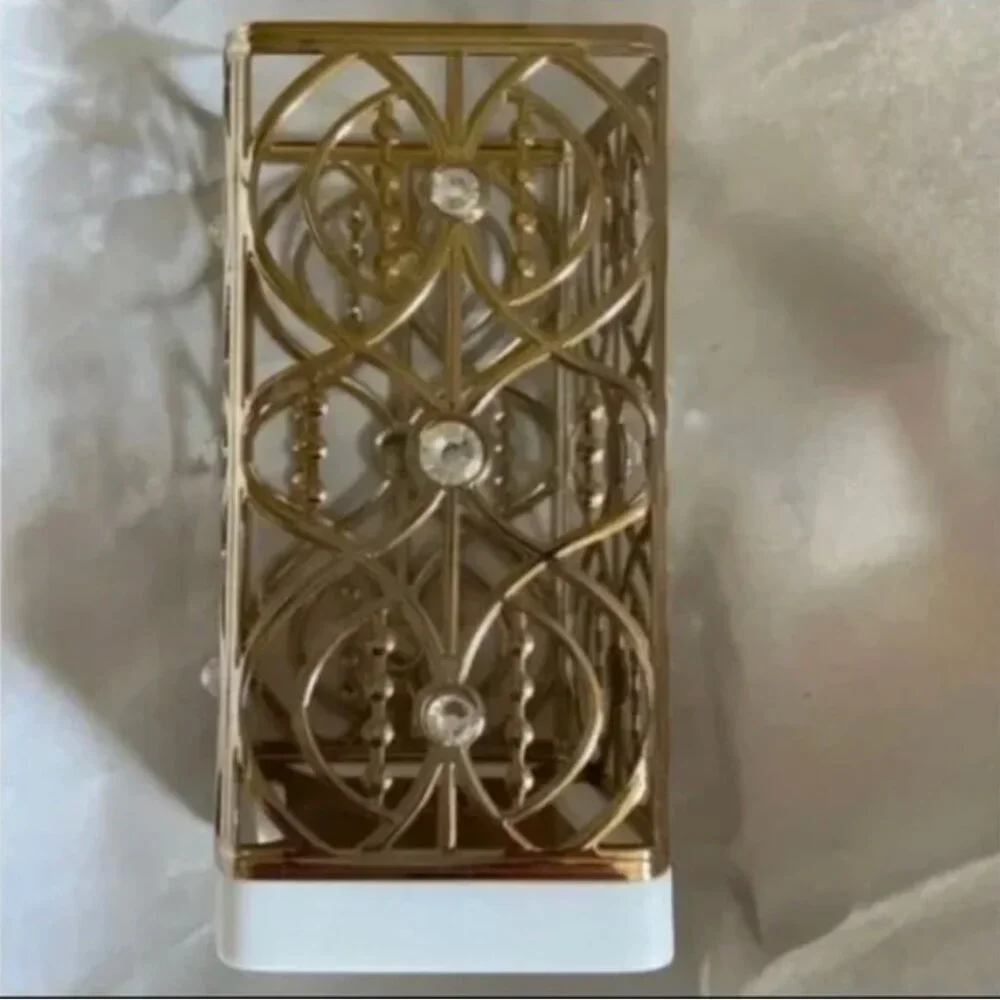 NWT Gilded and Studded Bath and Body Works Handsoap Holder - Picture 3 of 3